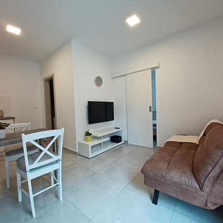 Apartments Leon 1 Novigrad Istria Eksteriør billede