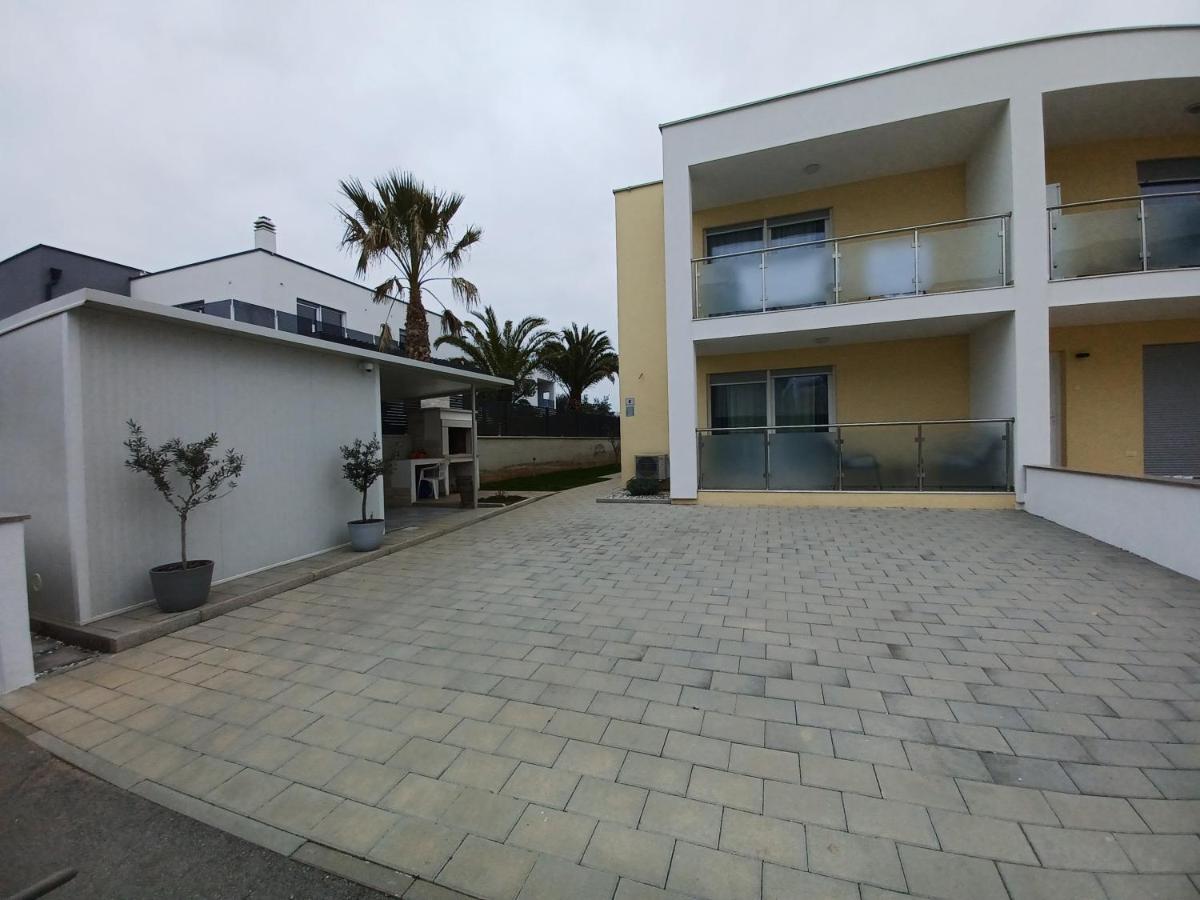 Apartments Leon 1 Novigrad Istria Eksteriør billede