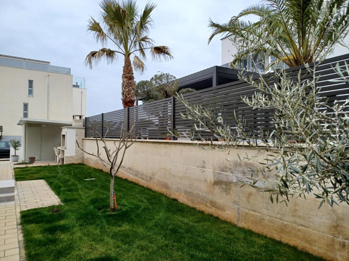 Apartments Leon 1 Novigrad Istria Eksteriør billede