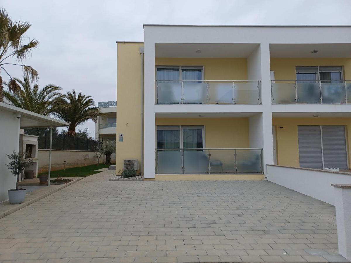 Apartments Leon 1 Novigrad Istria Eksteriør billede