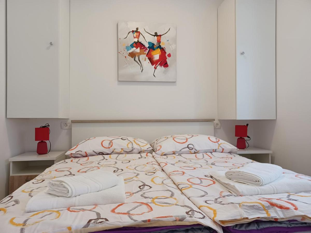 Apartments Leon 1 Novigrad Istria Eksteriør billede